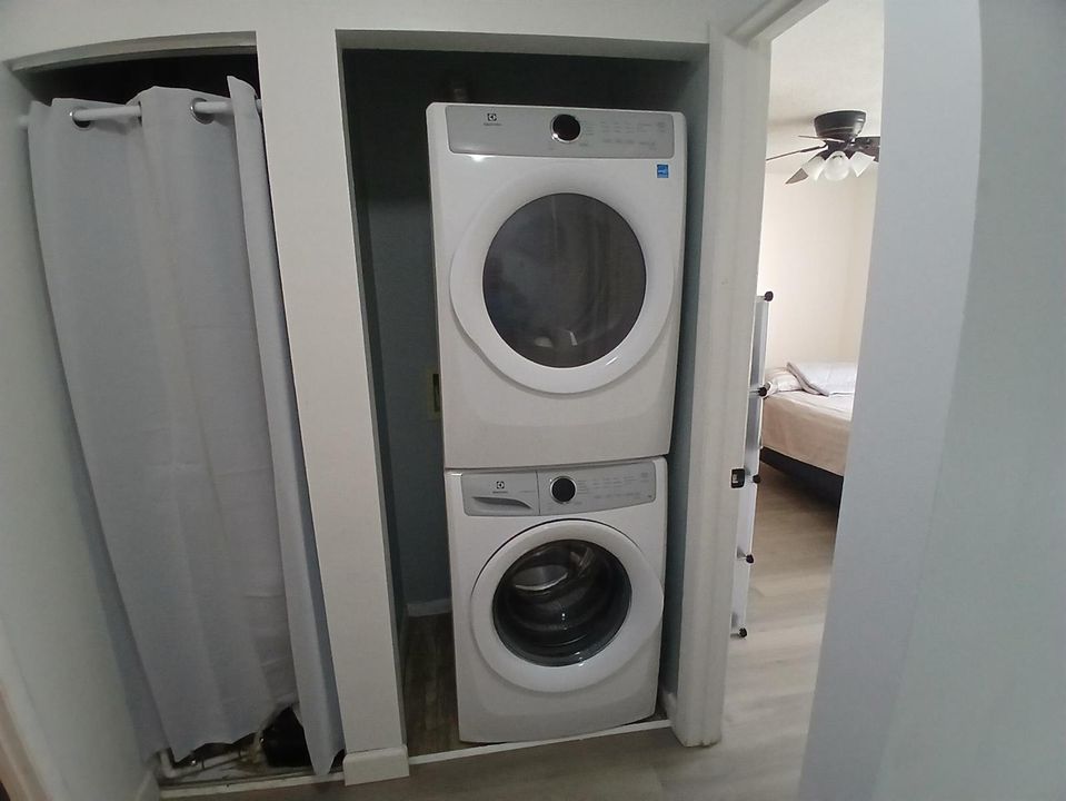 Washer & Dryer