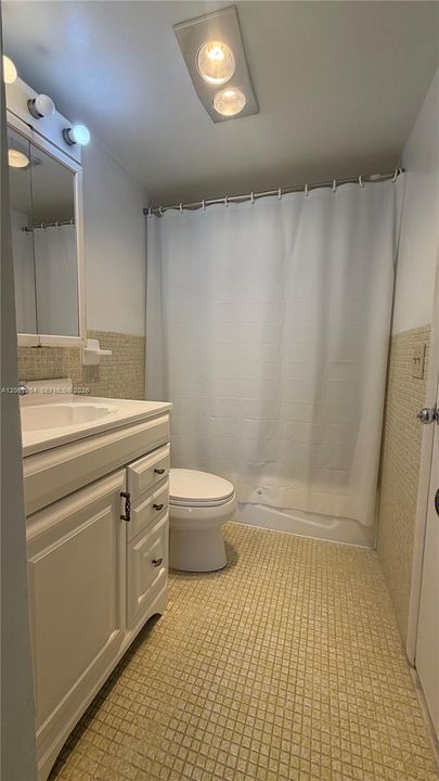 BATHDROOM