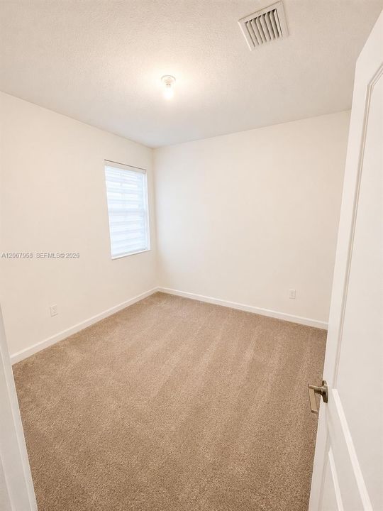 For Rent: $3,200 (3 beds, 2 baths, 1520 Square Feet)