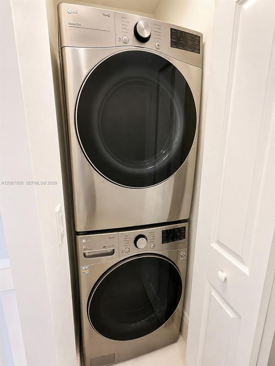 For Rent: $3,200 (3 beds, 2 baths, 1520 Square Feet)