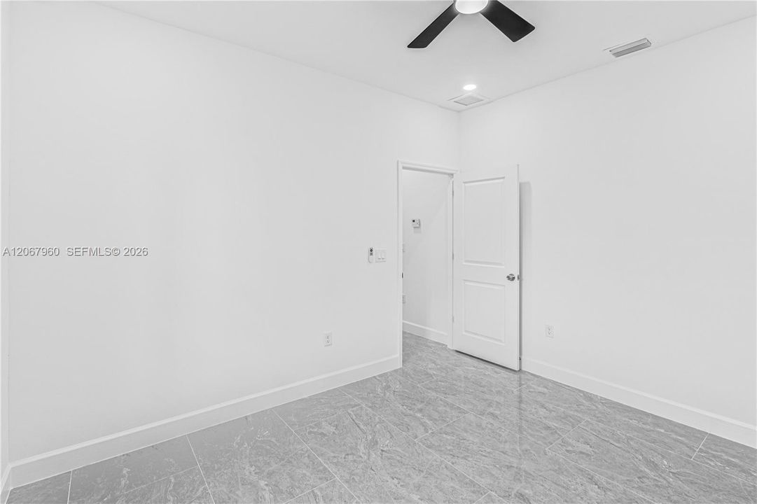 For Sale: $409,900 (3 beds, 2 baths, 1800 Square Feet)