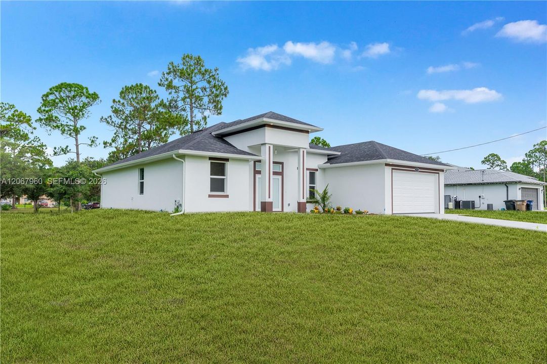 For Sale: $409,900 (3 beds, 2 baths, 1800 Square Feet)