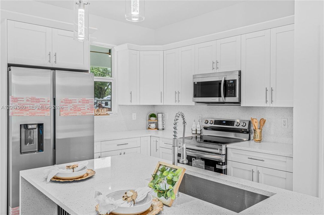 For Sale: $409,900 (3 beds, 2 baths, 1800 Square Feet)