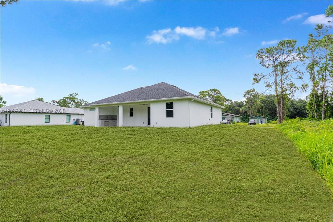 For Sale: $409,900 (3 beds, 2 baths, 1800 Square Feet)