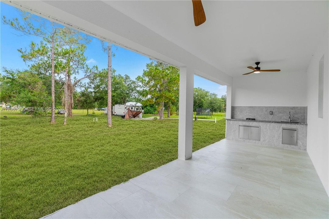 For Sale: $409,900 (3 beds, 2 baths, 1800 Square Feet)