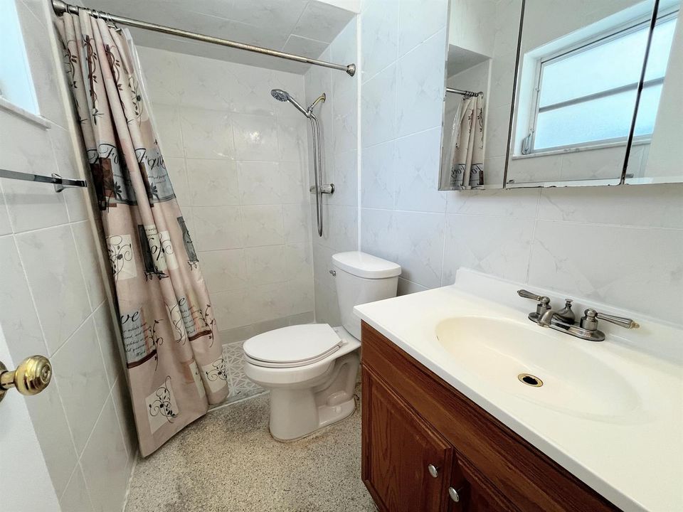 Bath Mstr 2