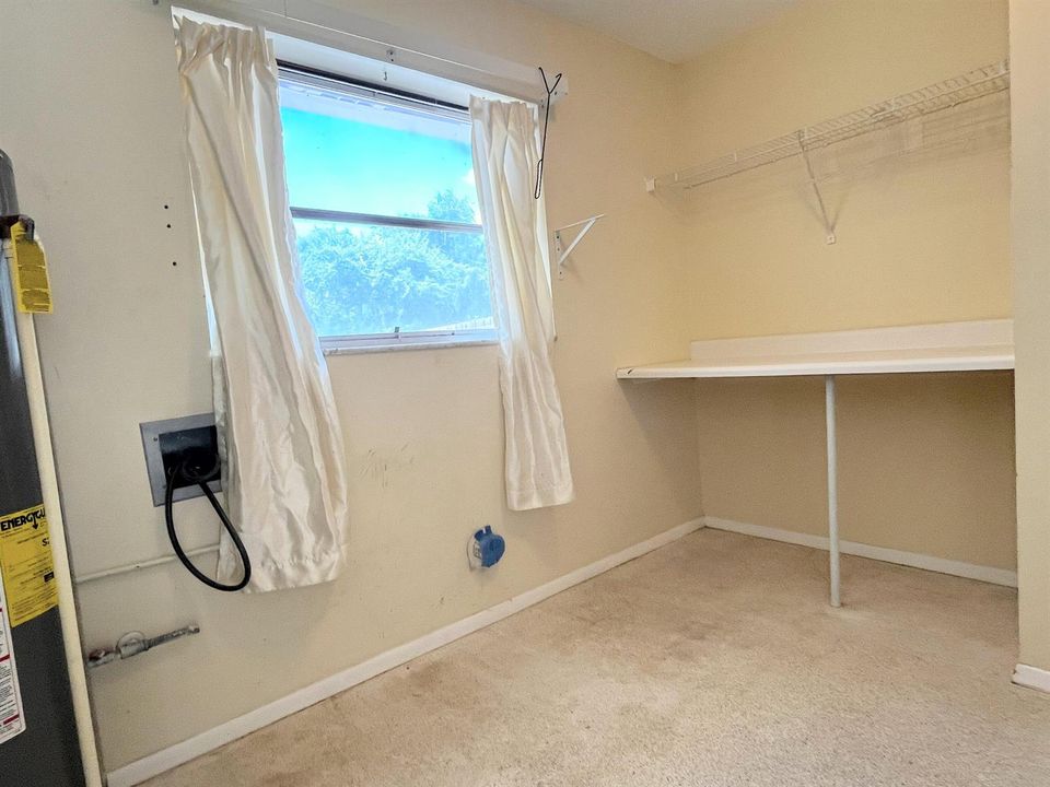 Laudry Room 1