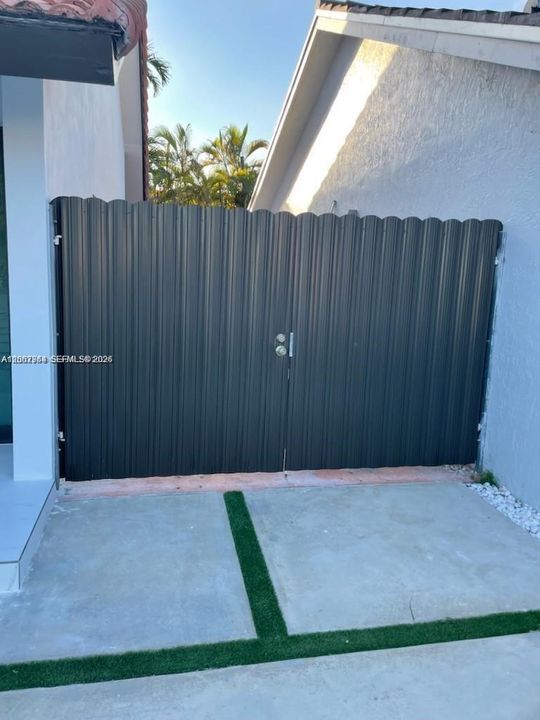 В аренду: $3,850 (4 спален, 2 ванн, 1793 Квадратных фут)