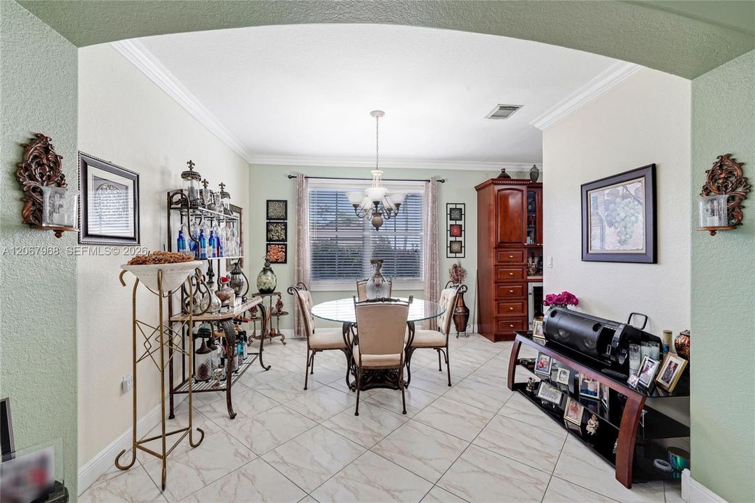 For Sale: $920,000 (4 beds, 2 baths, 2372 Square Feet)