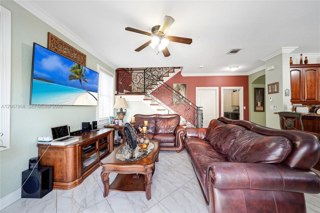 For Sale: $920,000 (4 beds, 2 baths, 2372 Square Feet)