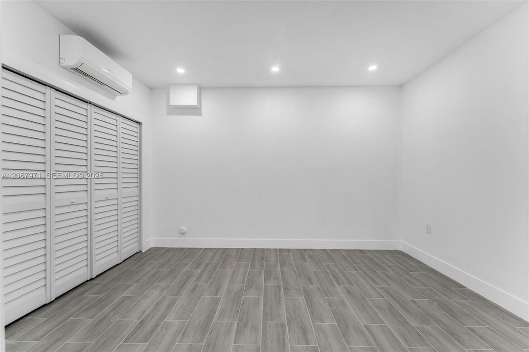 For Rent: $1,500 (1 beds, 1 baths, 500 Square Feet)