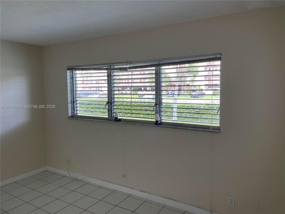 En Venta: $159,500 (1 camas, 1 baños, 640 Pies cuadrados)