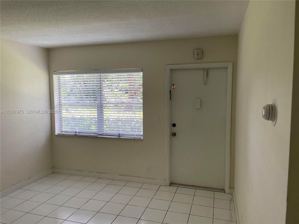 En Venta: $159,500 (1 camas, 1 baños, 640 Pies cuadrados)