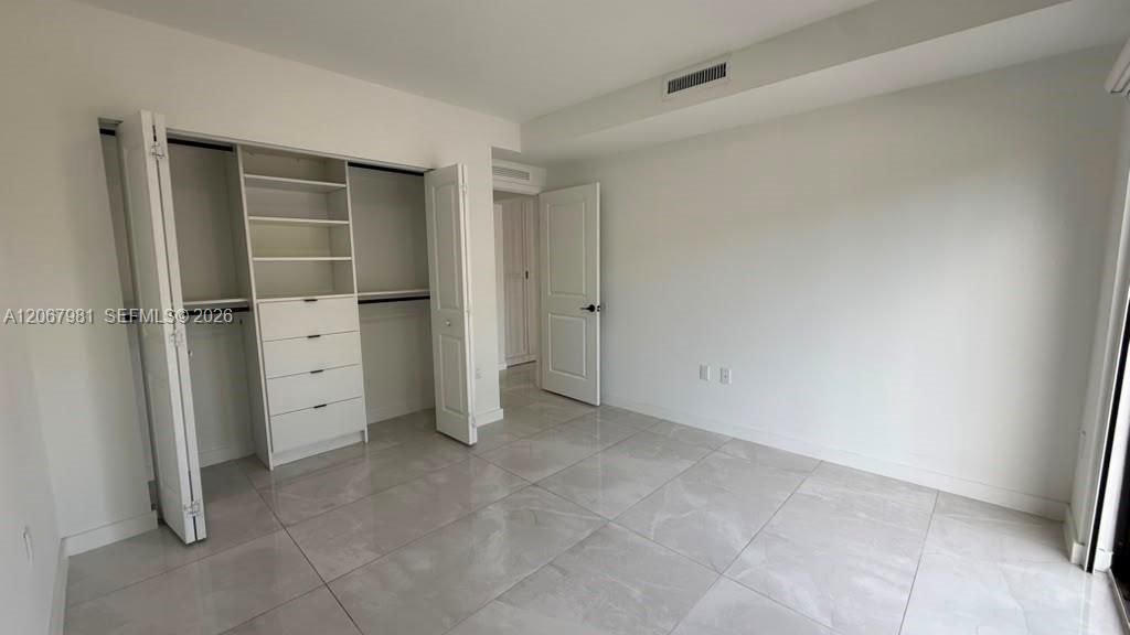For Rent: $1,900 (1 beds, 1 baths, 550 Square Feet)