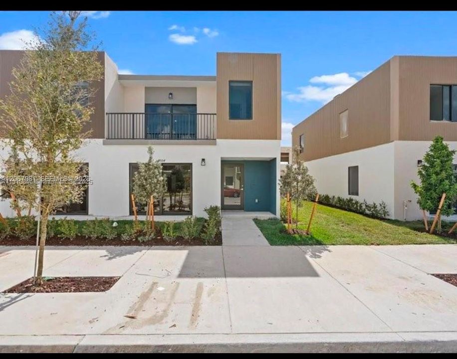 For Rent: $1,900 (1 beds, 1 baths, 550 Square Feet)