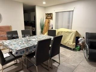 For Sale: $675,000 (5 beds, 2 baths, 1903 Square Feet)