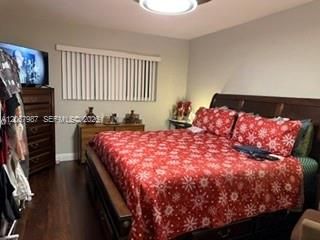 For Sale: $675,000 (5 beds, 2 baths, 1903 Square Feet)
