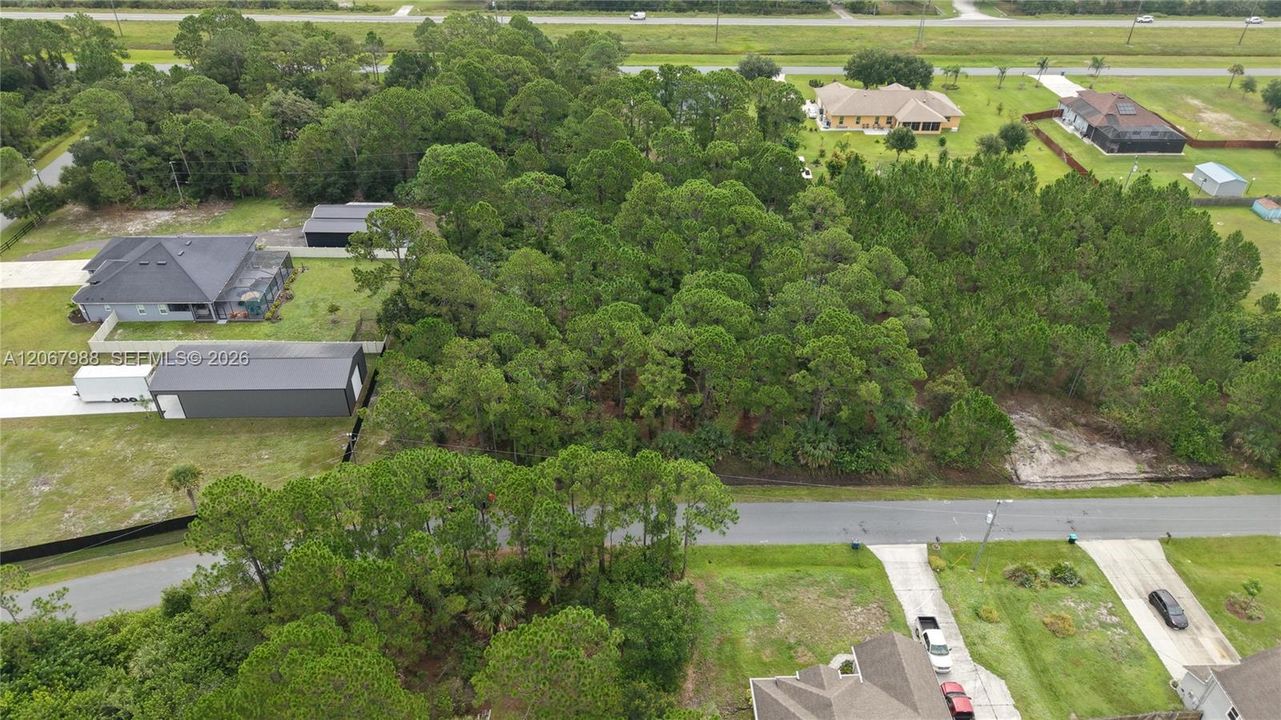 待售: $160,000 (1.05 acres)