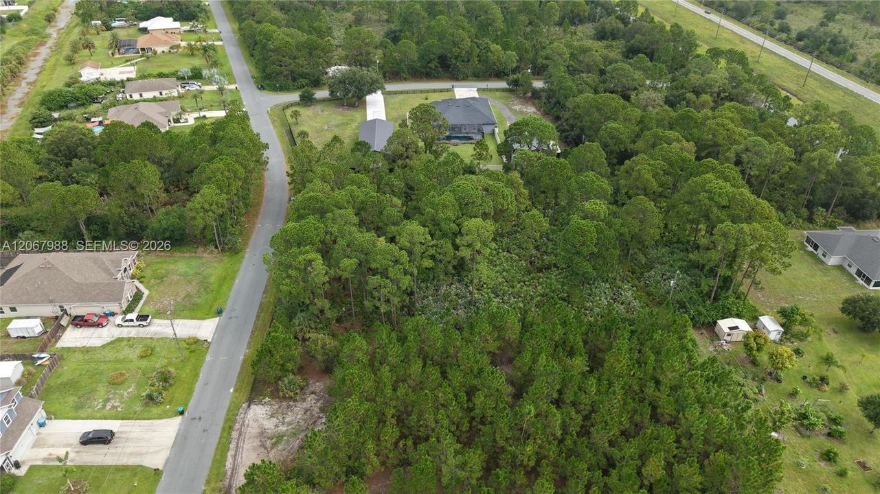 待售: $160,000 (1.05 acres)