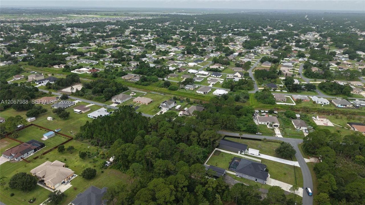待售: $160,000 (1.05 acres)