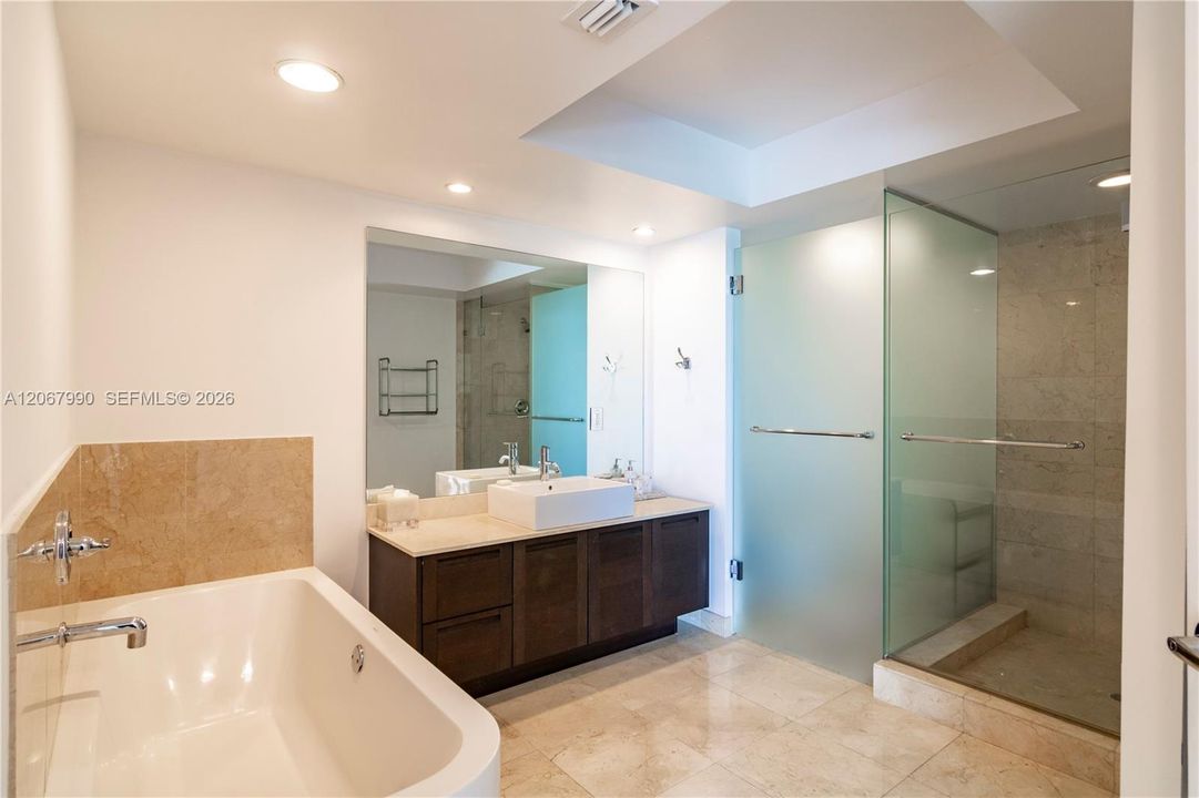For Sale: $895,000 (3 beds, 2 baths, 1492 Square Feet)