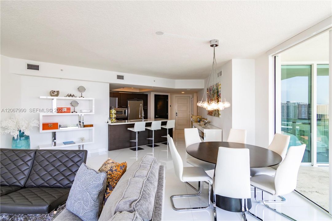 For Sale: $895,000 (3 beds, 2 baths, 1492 Square Feet)