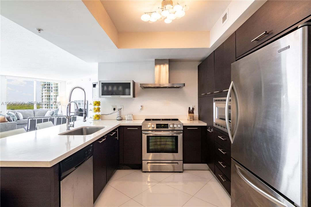 For Sale: $895,000 (3 beds, 2 baths, 1492 Square Feet)