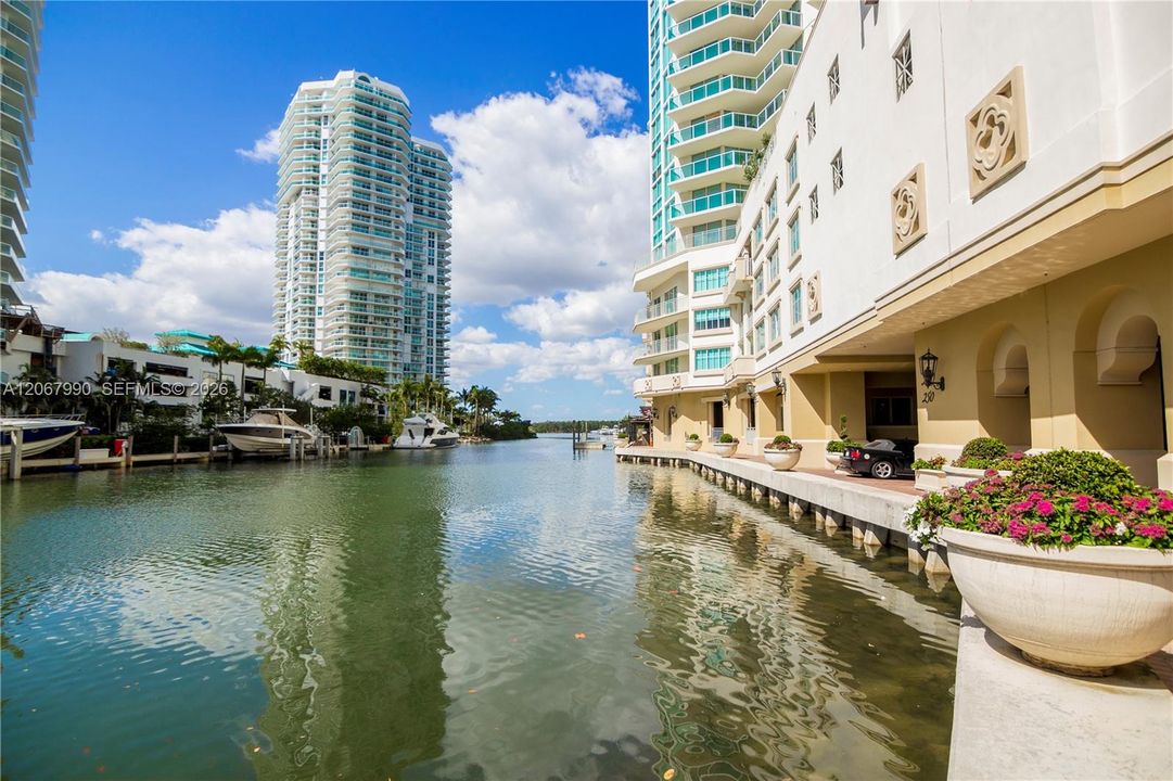 For Sale: $895,000 (3 beds, 2 baths, 1492 Square Feet)