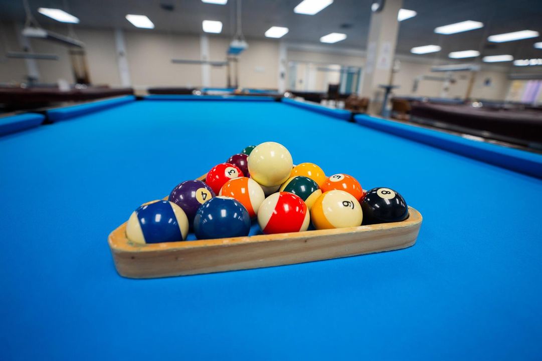 BILLIARDS-2