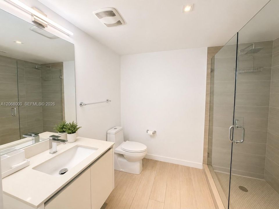 For Rent: $3,950 (2 beds, 2 baths, 862 Square Feet)