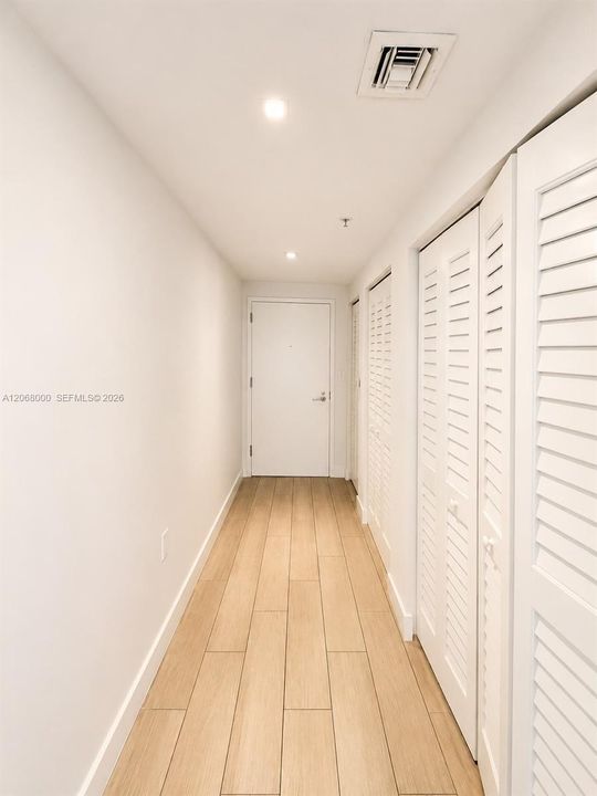 For Rent: $3,950 (2 beds, 2 baths, 862 Square Feet)