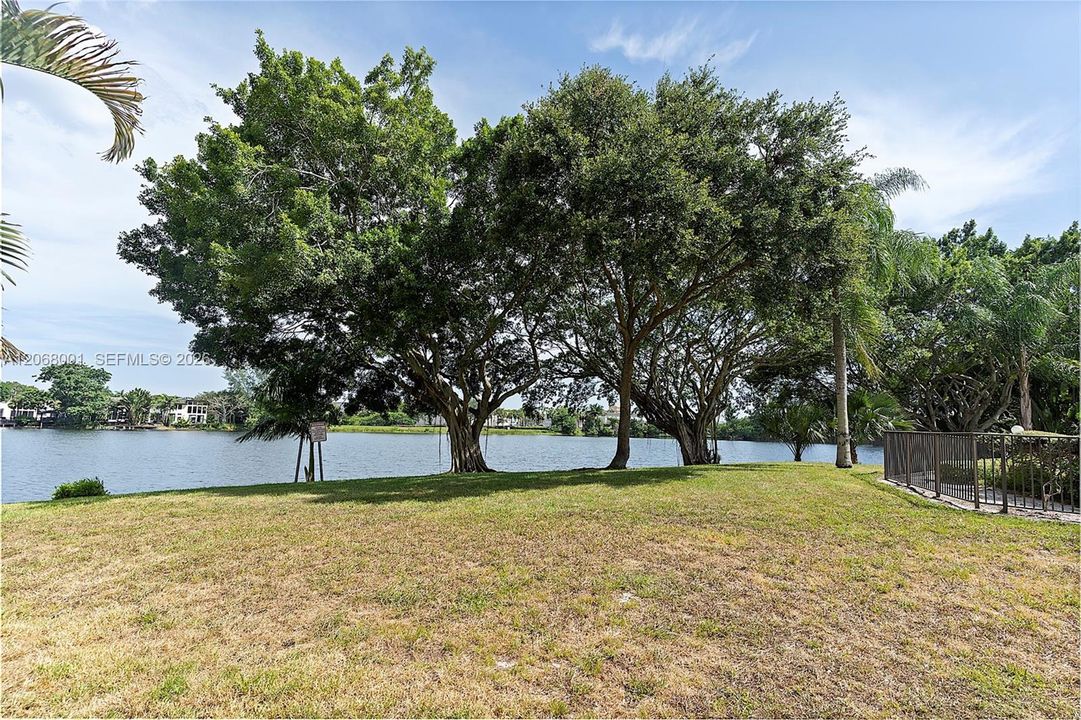 For Sale: $96,000 (2 beds, 2 baths, 1200 Square Feet)