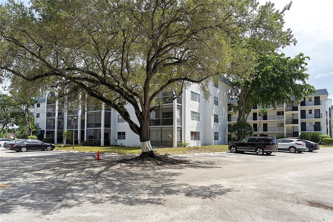For Sale: $96,000 (2 beds, 2 baths, 1200 Square Feet)