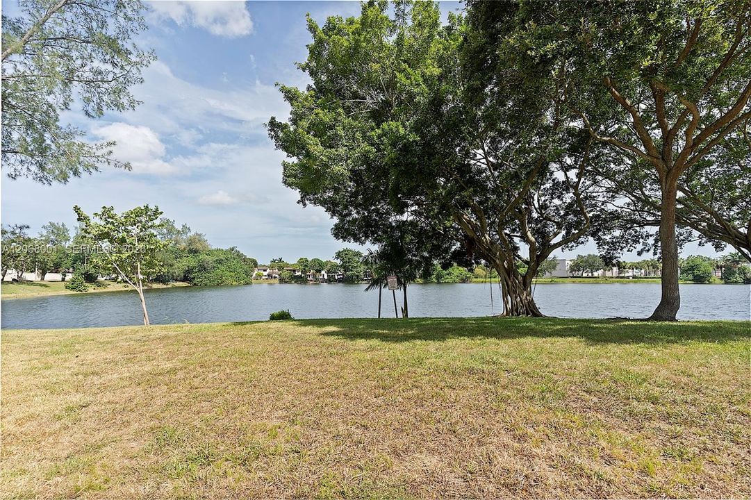 For Sale: $96,000 (2 beds, 2 baths, 1200 Square Feet)