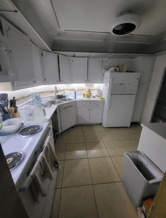 На продажу: $105,000 (2 спален, 2 ванн, 1200 Квадратных фут)