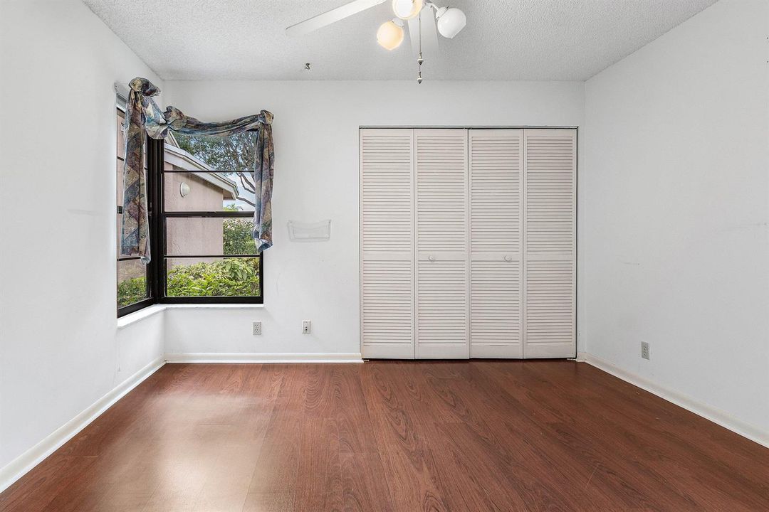 020-8271SunLakeDrive-BocaRaton-FL-33496-