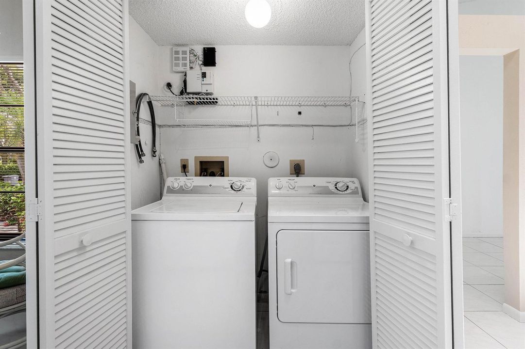 028-8271SunLakeDrive-BocaRaton-FL-33496-