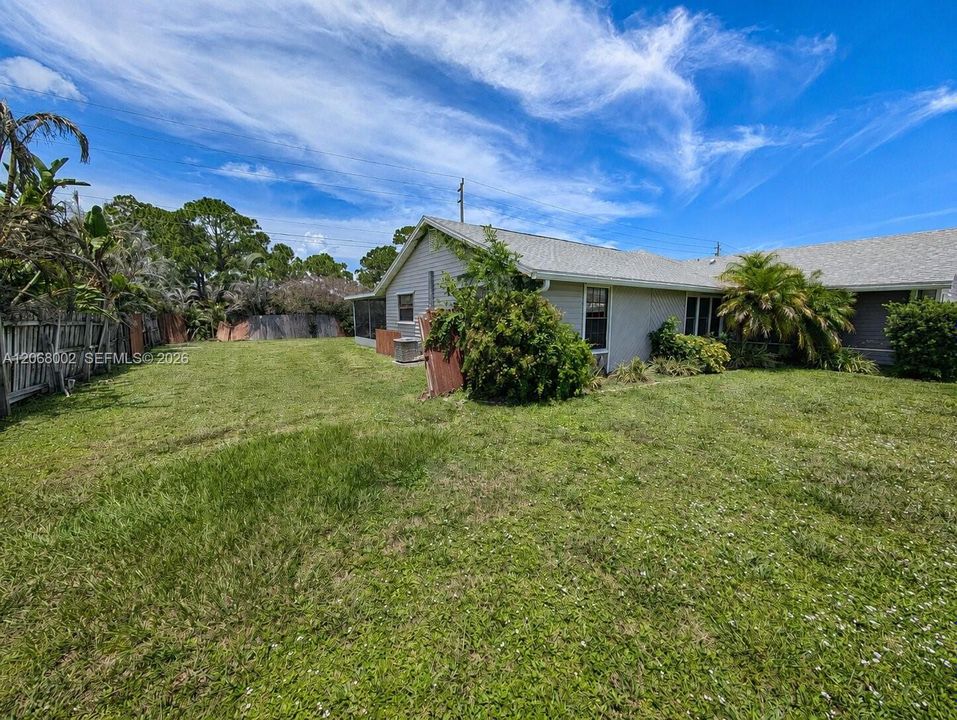 En Venta: $319,999 (4 camas, 2 baños, 1893 Pies cuadrados)