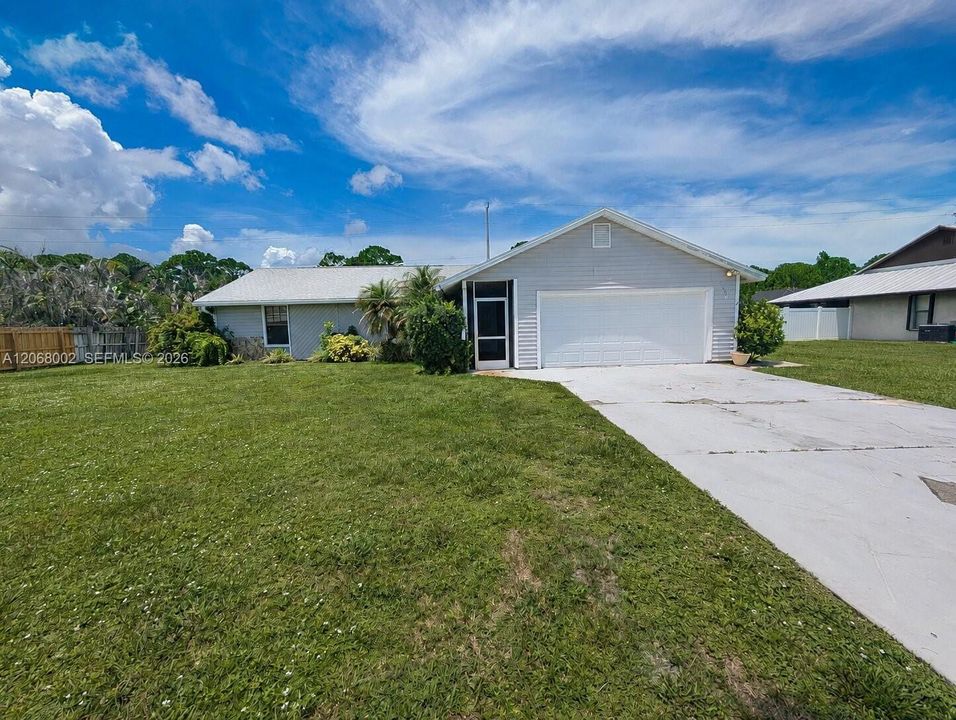 En Venta: $319,999 (4 camas, 2 baños, 1893 Pies cuadrados)