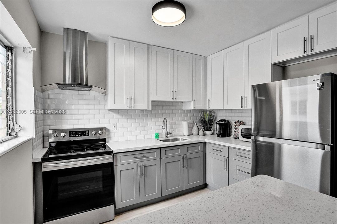 For Rent: $4,500 (2 beds, 2 baths, 1000 Square Feet)
