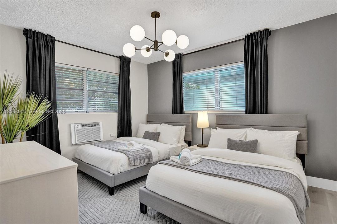 For Rent: $4,500 (2 beds, 2 baths, 1000 Square Feet)