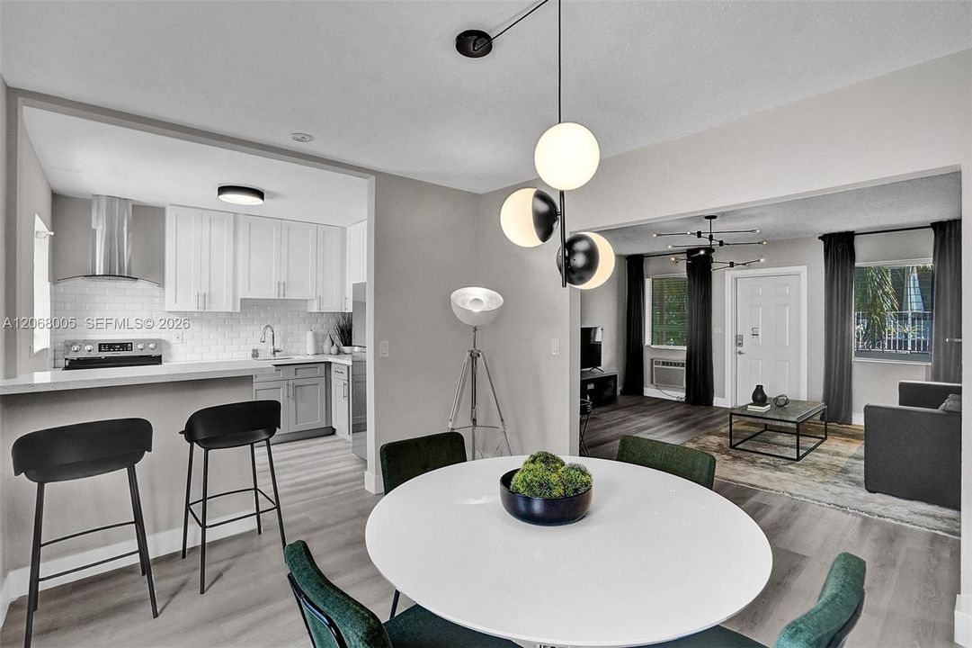 For Rent: $4,500 (2 beds, 2 baths, 1000 Square Feet)