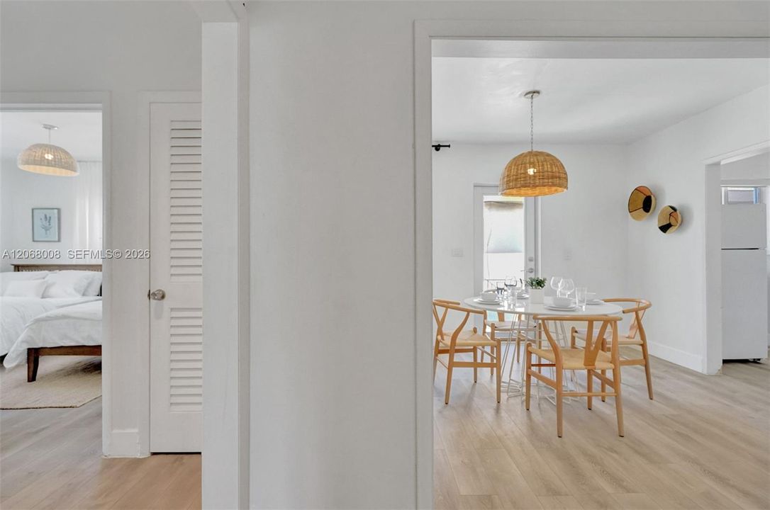 For Rent: $4,500 (2 beds, 2 baths, 1000 Square Feet)