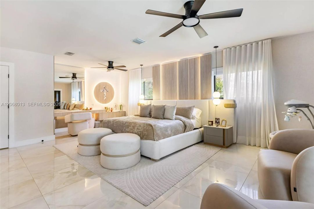 For Sale: $1,999,900 (4 beds, 4 baths, 2024 Square Feet)