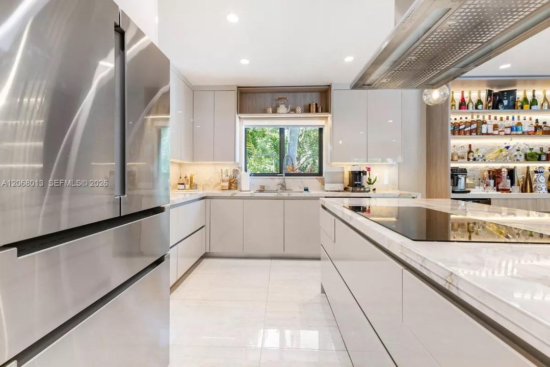 For Sale: $1,999,900 (4 beds, 4 baths, 2024 Square Feet)