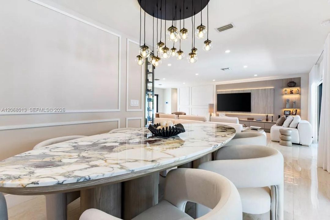 For Sale: $1,999,900 (4 beds, 4 baths, 2024 Square Feet)