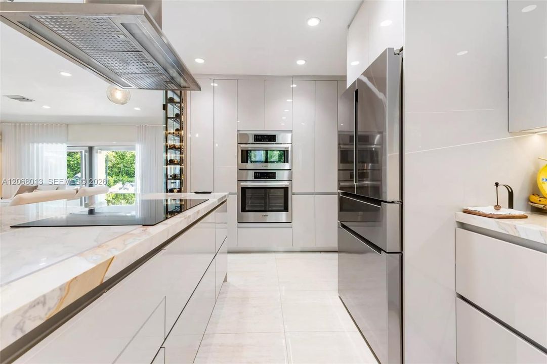 For Sale: $1,999,900 (4 beds, 4 baths, 2024 Square Feet)