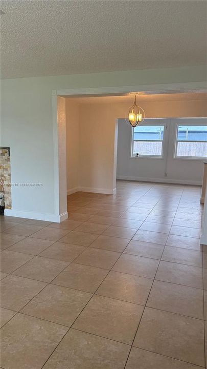 В аренду: $3,600 (3 спален, 2 ванн, 1455 Квадратных фут)