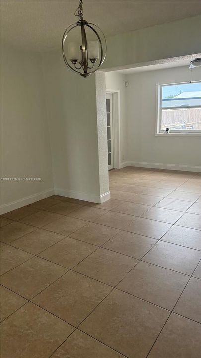 В аренду: $3,600 (3 спален, 2 ванн, 1455 Квадратных фут)