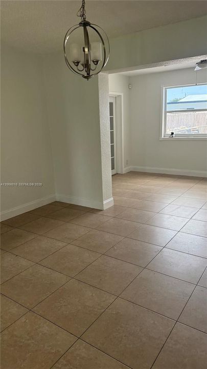 В аренду: $3,600 (3 спален, 2 ванн, 1455 Квадратных фут)